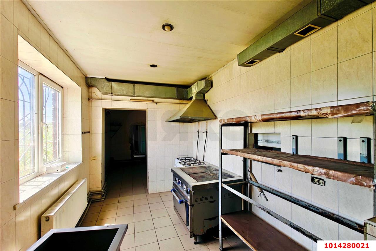 Фото №10: Отдельное здание 250&nbsp;м², 1/1&nbsp;эт. - Тлюстенхабль, ул. Джубгинское шоссе, 94