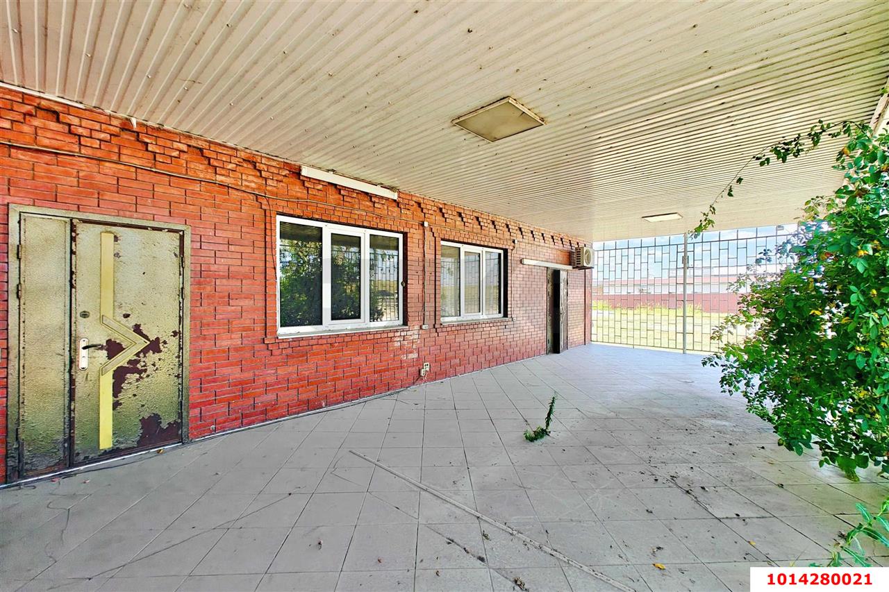 Фото №4: Отдельное здание 250&nbsp;м², 1/1&nbsp;эт. - Тлюстенхабль, ул. Джубгинское шоссе, 94