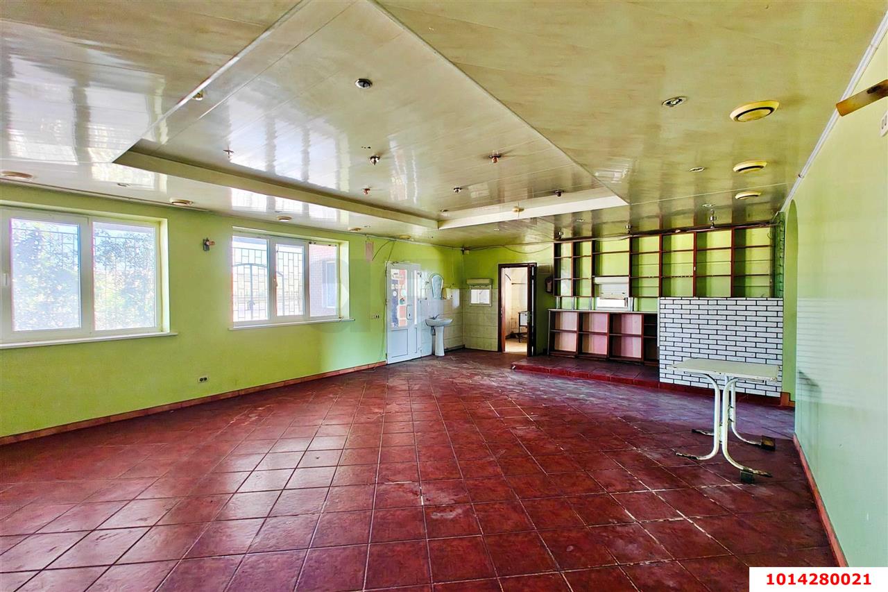 Фото №6: Отдельное здание 250&nbsp;м², 1/1&nbsp;эт. - Тлюстенхабль, ул. Джубгинское шоссе, 94