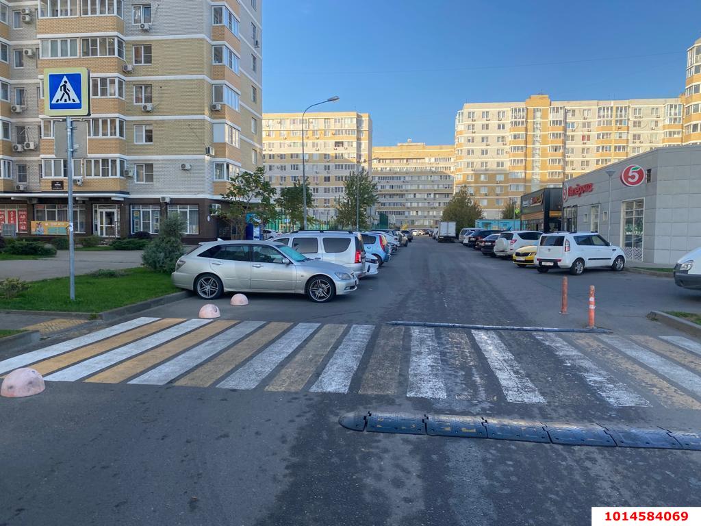 Фото №6: Торговое помещение 83&nbsp;м², 1/10&nbsp;эт. - Краснодар, Прикубанский внутригородской округ, Славянский, мкр. Светлоград, ул. Красных Партизан, 1/4к11