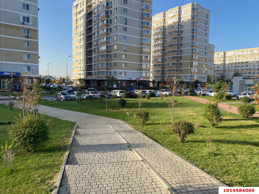 Фото №5: Торговое помещение 83&nbsp;м², 1/10&nbsp;эт. - Краснодар, Прикубанский внутригородской округ, Славянский, мкр. Светлоград, ул. Красных Партизан, 1/4к11
