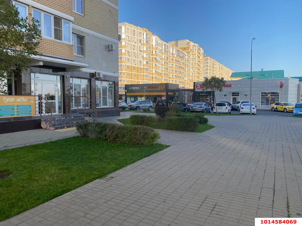 Фото №4: Торговое помещение 83&nbsp;м², 1/10&nbsp;эт. - Краснодар, Прикубанский внутригородской округ, Славянский, мкр. Светлоград, ул. Красных Партизан, 1/4к11