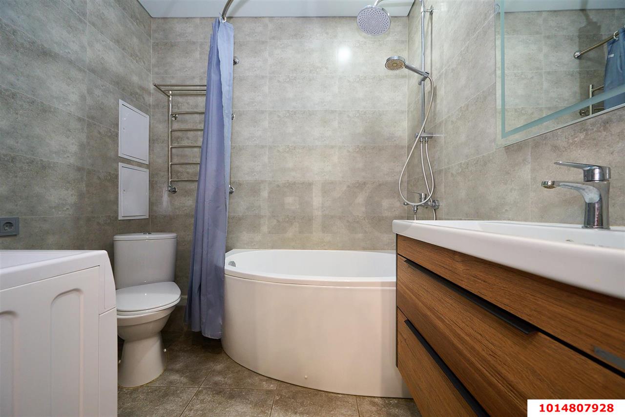 Фото №10: 1-комнатная квартира 50&nbsp;м², 2/16&nbsp;эт. - Краснодар, Западный внутригородской округ, мкр. ЖК Аврора, ул. имени Дзержинского, 95