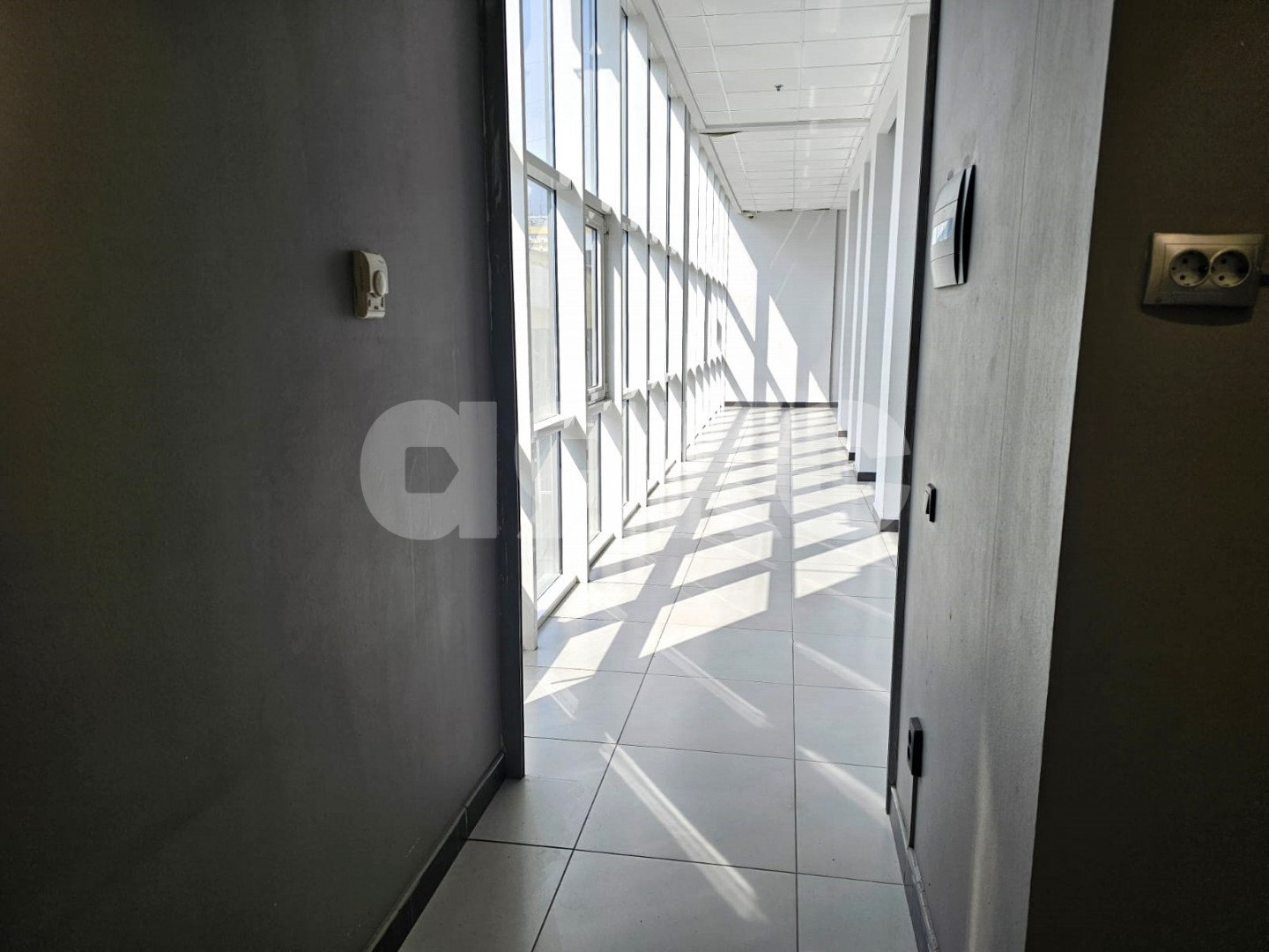 Фото №9: Коммерция 10&nbsp;м², 3/5&nbsp;эт. - Сочи, р. Центральный, ул. Навагинская, 9