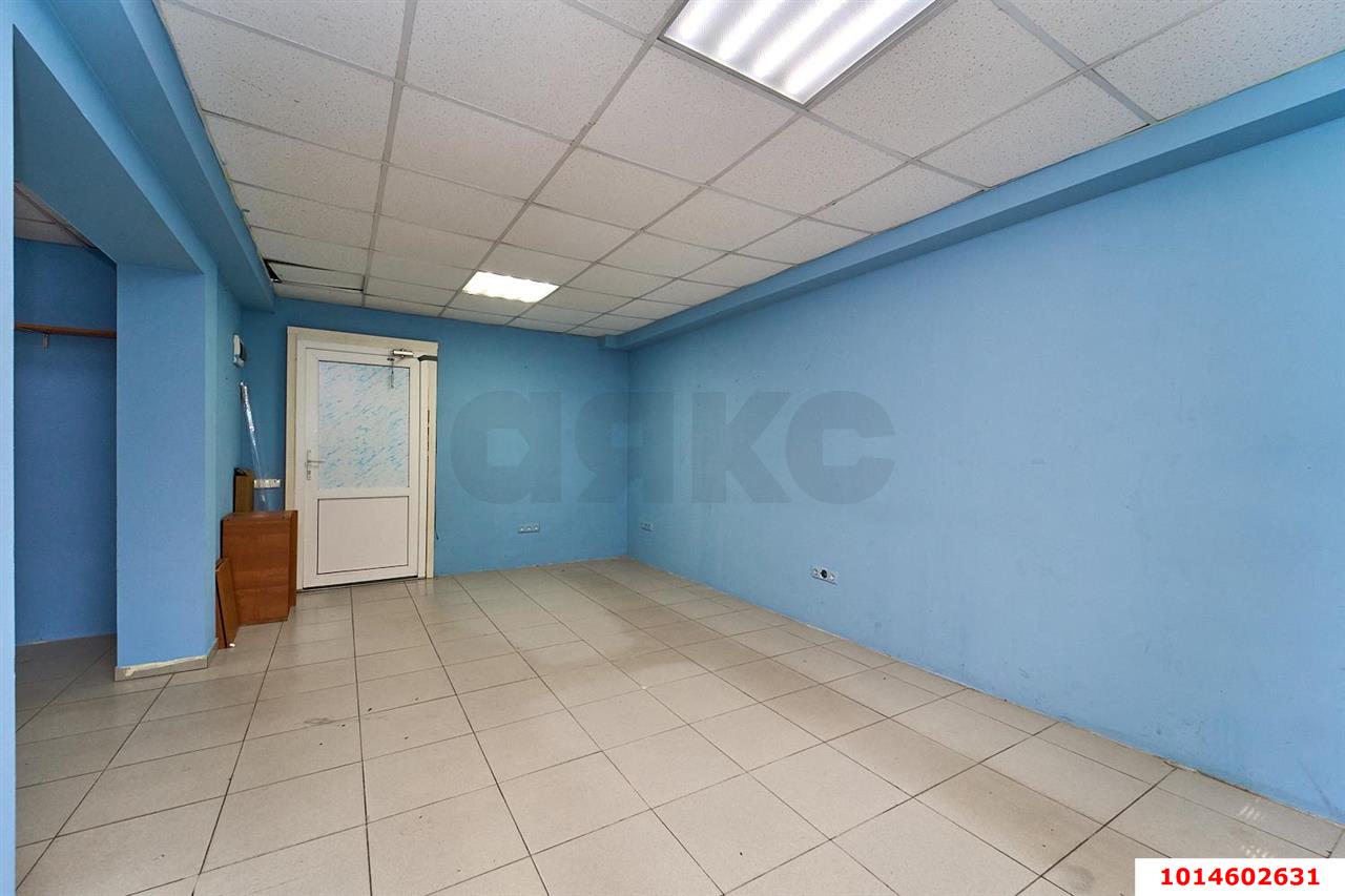 Фото №4: Торговое помещение 32&nbsp;м², 16&nbsp;эт. - Краснодар, Прикубанский внутригородской округ, мкр. Репино, пр-д Репина, 34