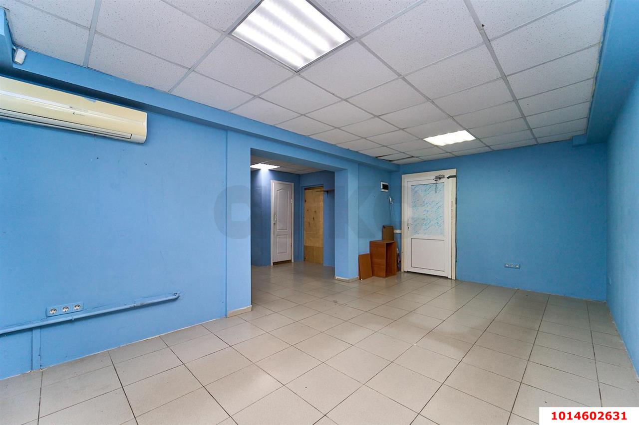 Фото №3: Торговое помещение 32&nbsp;м², 16&nbsp;эт. - Краснодар, Прикубанский внутригородской округ, мкр. Репино, пр-д Репина, 34