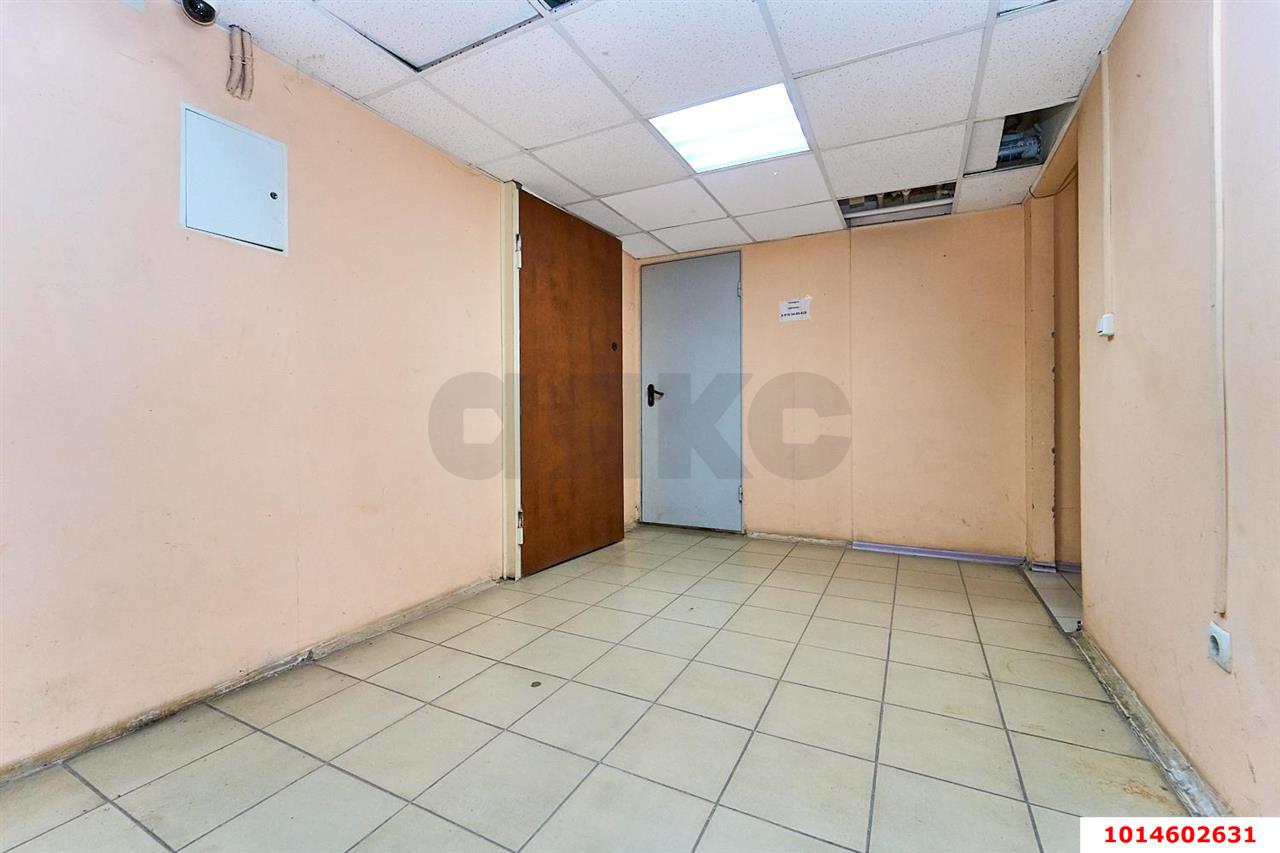 Фото №12: Торговое помещение 32&nbsp;м², 16&nbsp;эт. - Краснодар, Прикубанский внутригородской округ, мкр. Репино, пр-д Репина, 34