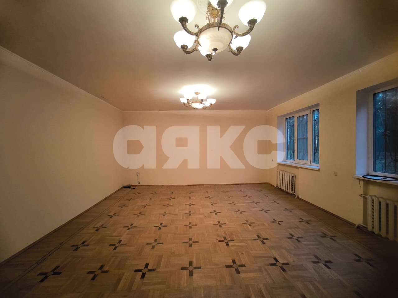 Фото №2: Дом 398&nbsp;м² + 14&nbsp;сот., 4&nbsp;эт. - Горячий Ключ, мкр. Городская Больница, ул. Изумрудная