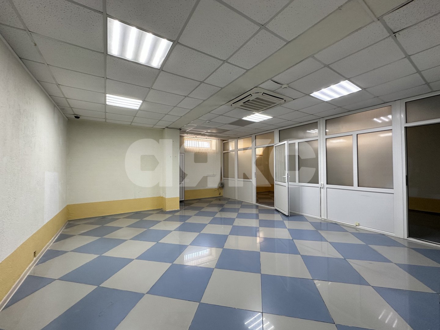 Фото №3: Коммерция 206&nbsp;м², -1/9&nbsp;эт. - Анапа, ул. Новороссийская, 232