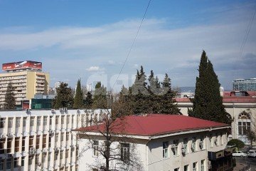 Фото №1: 1-комнатная квартира 42&nbsp;м², 4/12&nbsp;эт. - Сочи, мкр. Гагарина, ул. Гагарина, 43