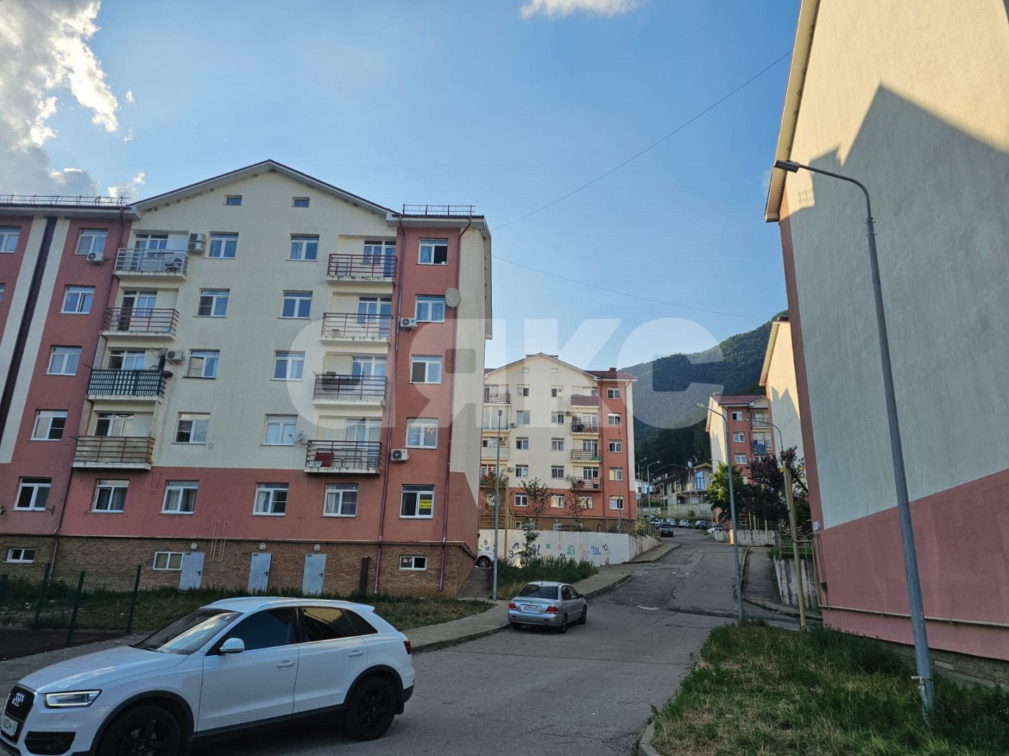 Фото №2: 2-комнатная квартира 65&nbsp;м², 5/5&nbsp;эт. - Красная Поляна, мкр. курорт Красная Поляна, ул. Ачишховская, 68к3