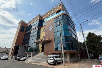 Фото №1: Офисное помещение 800&nbsp;м², 2/5&nbsp;эт. - Краснодар, мкр. Центральный, ул. Индустриальная, 45