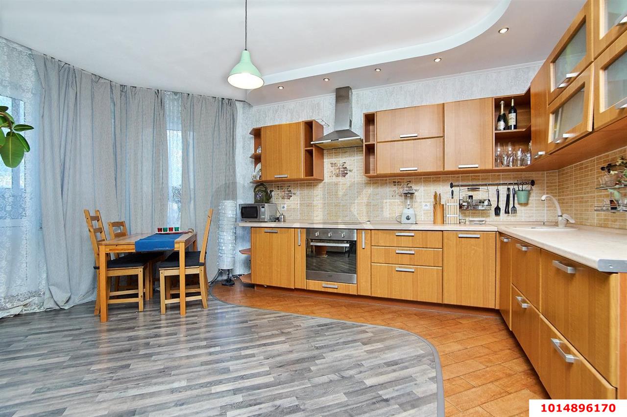 Фото №1: 2-комнатная квартира 70&nbsp;м², 17/24&nbsp;эт. - Краснодар, Западный внутригородской округ, Фестивальный, мкр. ЖК Аврора, ул. Гаражная, 67