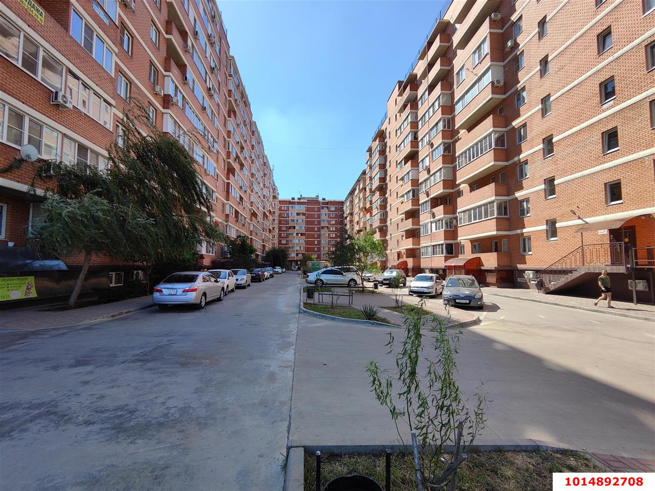 Фото №6: Торговое помещение 35&nbsp;м², 1/9&nbsp;эт. - Российский, мкр. Прикубанский внутригородской округ, ул. имени В.М. Комарова, 21Г