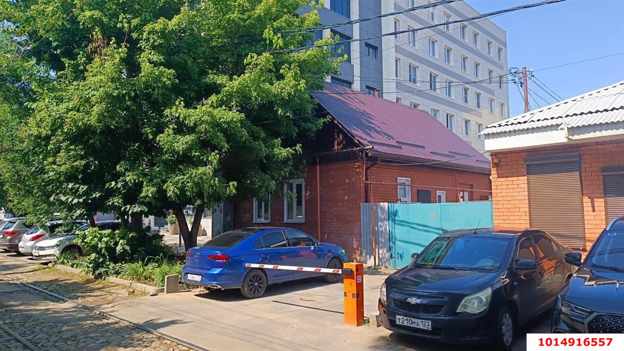Фото №19: Дом 97&nbsp;м² + 2&nbsp;сот., 2&nbsp;эт. - Краснодар, Центральный внутригородской округ, мкр. Центральный, ул. Коммунаров, 175
