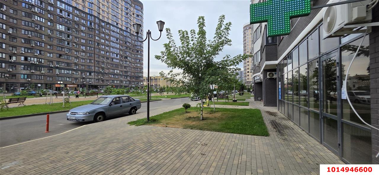 Фото №4: Торговое помещение 60&nbsp;м², 1/16&nbsp;эт. - Краснодар, Прикубанский внутригородской округ, Россинского, мкр. жилой комплекс Дружный-2, б-р Адмиралтейский, 3к3