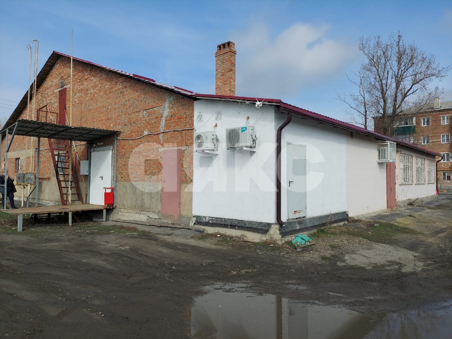 Фото №6: Коммерция 515&nbsp;м², 1/1&nbsp;эт. - Зверево, ул. Обухова, 8