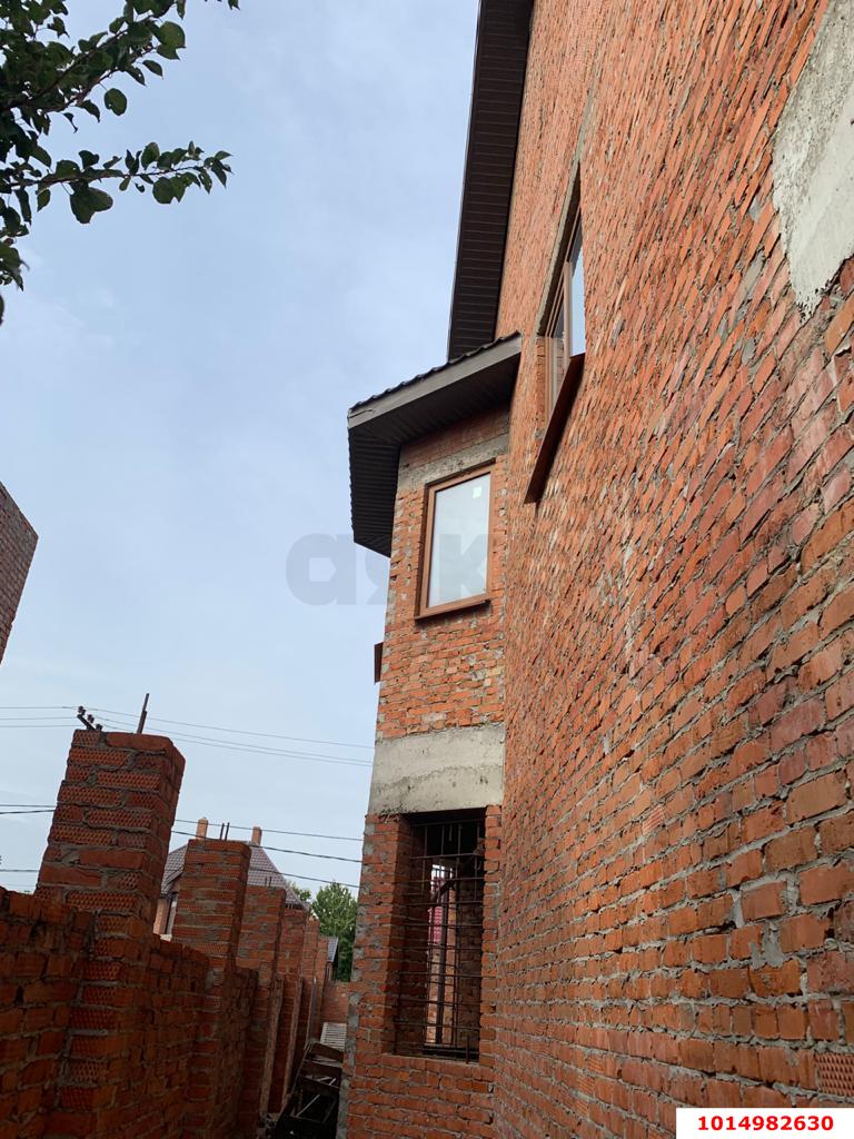 Фото №4: Дом 359&nbsp;м² + 4&nbsp;сот., 3&nbsp;эт. - Краснодар, Прикубанский внутригородской округ, мкр. Плодородный-2, ул. Исакиевская, 18