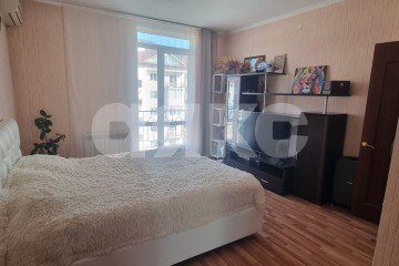 Фото №1: 1-комнатная квартира 44&nbsp;м², 5/5&nbsp;эт. - Геленджик, мкр. Южный, ул. Дивноморская, 27