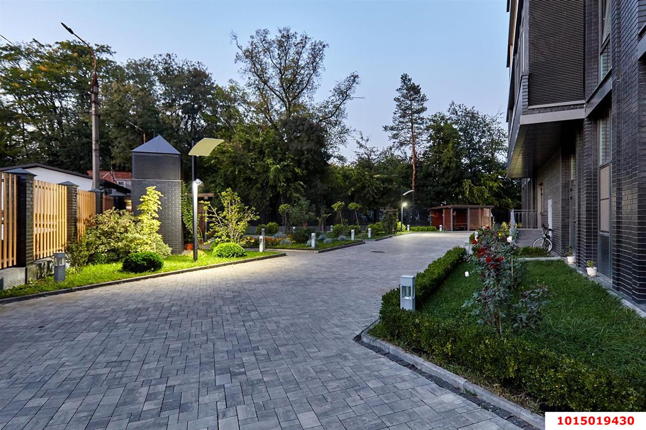 Фото №33: 2-комнатная квартира 100&nbsp;м², 6/17&nbsp;эт. - Краснодар, Центральный внутригородской округ, Завод Измерительных Приборов, мкр. ЖК Сказка, ул. имени 40-летия Победы, 15