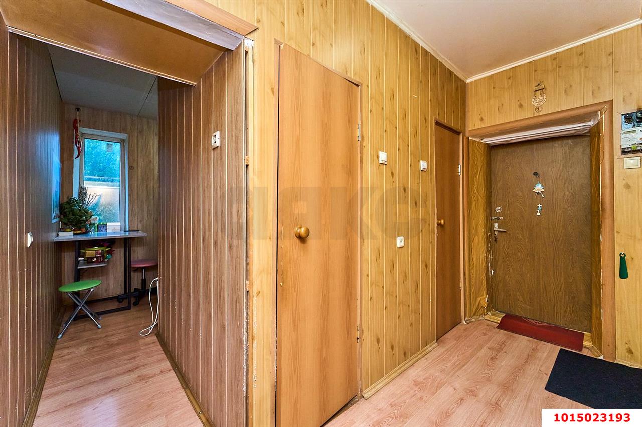 Фото №3: 3-комнатная квартира 76&nbsp;м², 2/2&nbsp;эт. - Краснодар, Центральный внутригородской округ, мкр. Центральный, пр-д 1-й  Ломоносова, 1