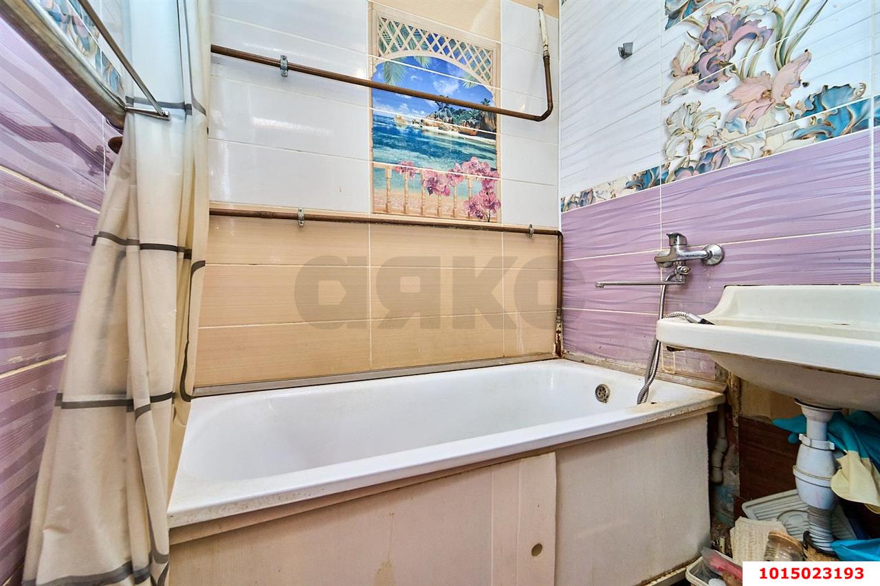 Фото №7: 3-комнатная квартира 76&nbsp;м², 2/2&nbsp;эт. - Краснодар, Центральный внутригородской округ, мкр. Центральный, пр-д 1-й  Ломоносова, 1