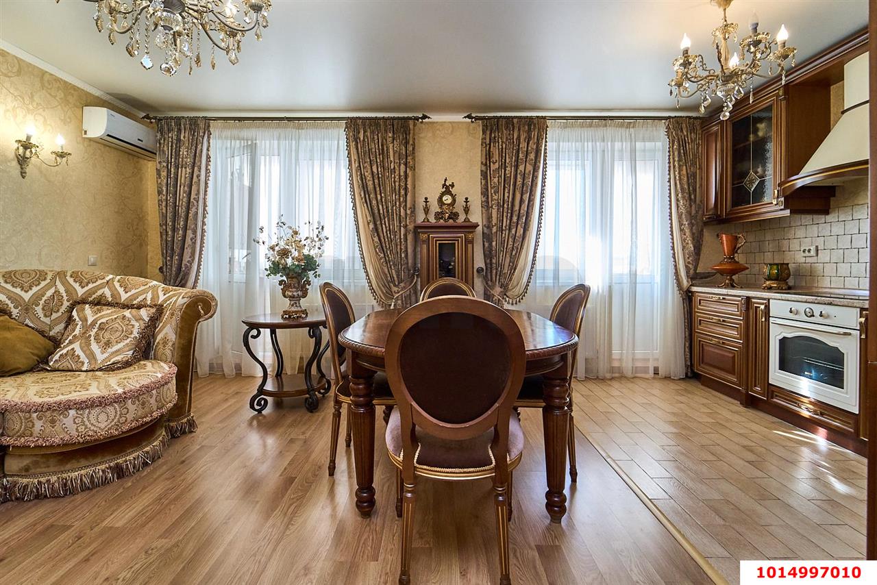 Фото №1: 3-комнатная квартира 120&nbsp;м², 14/17&nbsp;эт. - Краснодар, Прикубанский внутригородской округ, Музыкальный, мкр. ЖК Времена Года, ул. Евгении Жигуленко, 4