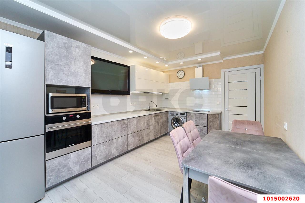 Фото №1: 3-комнатная квартира 80&nbsp;м², 5/16&nbsp;эт. - Краснодар, Прикубанский внутригородской округ, ЖК Кубанский, мкр. Завод Измерительных Приборов, ул. Зиповская, 48