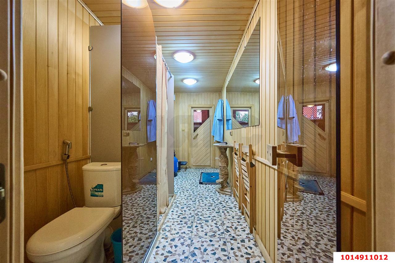 Фото №23: Дом 374&nbsp;м² + 4&nbsp;сот., 2&nbsp;эт. - Краснодар, Центральный внутригородской округ, мкр. Дубинка, ул. Малая, 25