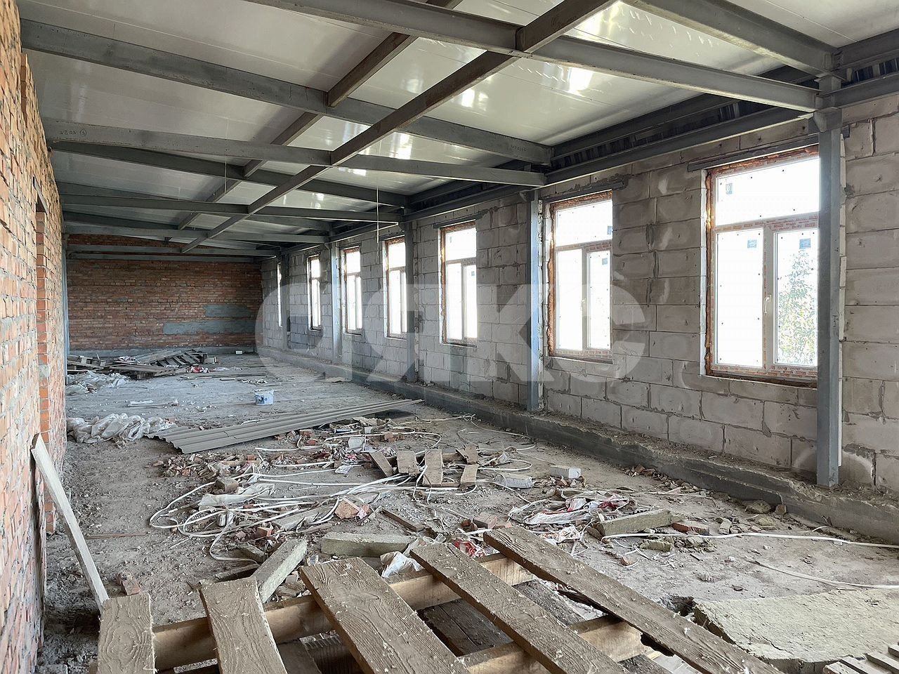 Фото №3: Коммерция 2555&nbsp;м², 3/3&nbsp;эт. - Победа, ул. Победы, 8