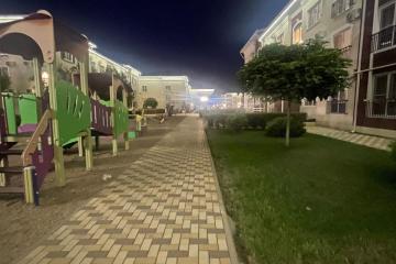 Фото №1: 2-комнатная квартира 67 м², 1/3 эт. - Краснодар, мкр. жилой комплекс Гарантия в Немецкой Деревне, ул. Атлантическая, 2к10