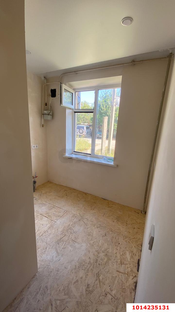 Фото №4: 3-комнатная квартира 42&nbsp;м², 1/2&nbsp;эт. - Краснодар, Карасунский внутригородской округ, ж/м Пашковский, ул. Урожайная, 56