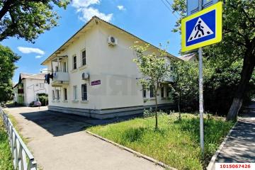 Фото №1: Торговое помещение 20&nbsp;м², 1/2&nbsp;эт. - Краснодар, мкр. Табачная Фабрика, ул. Садовая, 223