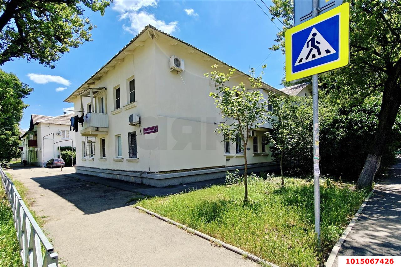 Фото №1: Торговое помещение 20&nbsp;м², 1/2&nbsp;эт. - Краснодар, Центральный внутригородской округ, мкр. Табачная Фабрика, ул. Садовая, 223