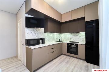 Фото №1: 2-комнатная квартира 71 м², 19/22 эт. - Краснодар, мкр. Центральный, ул. Фабричная, 4