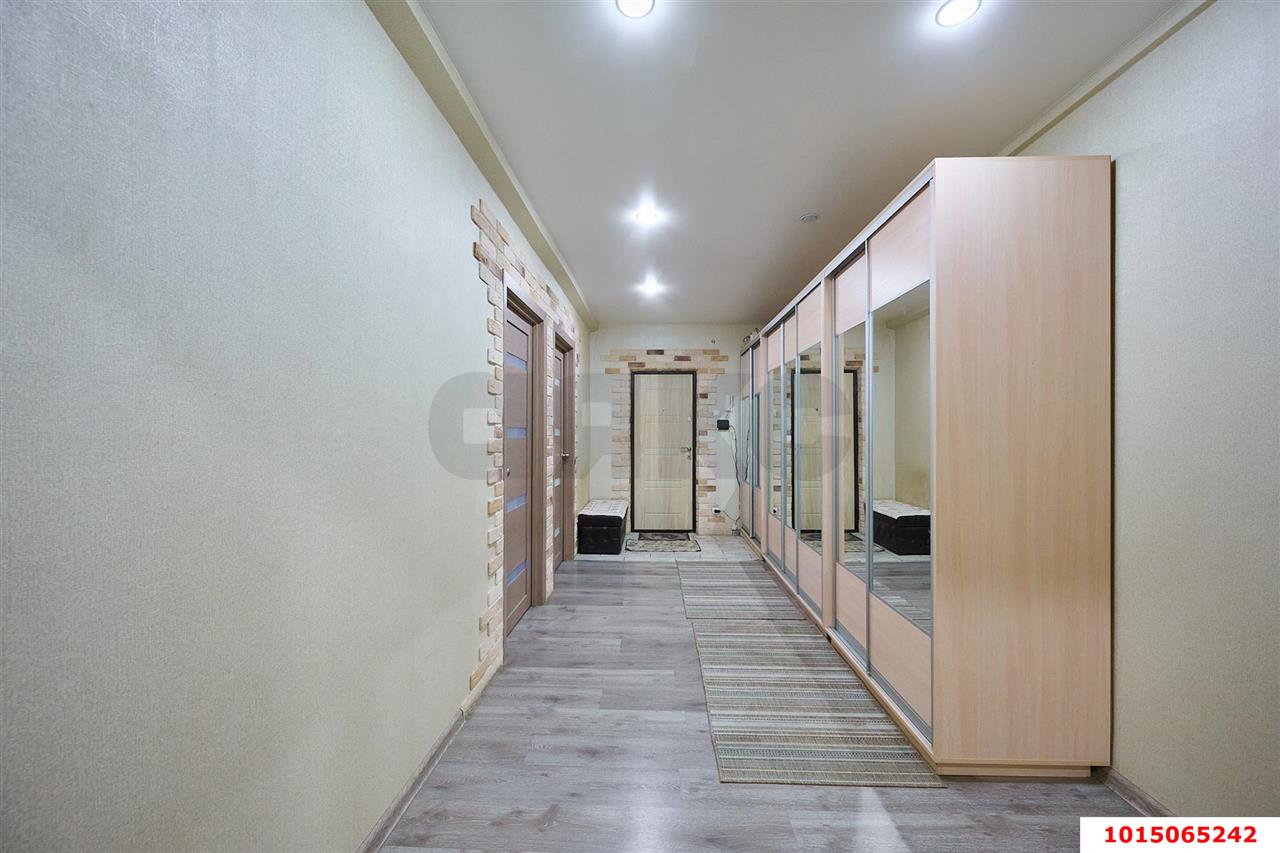 Фото №15: 3-комнатная квартира 90&nbsp;м², 1/16&nbsp;эт. - Краснодар, Прикубанский внутригородской округ, мкр. Репино, пр-д Репина, 20