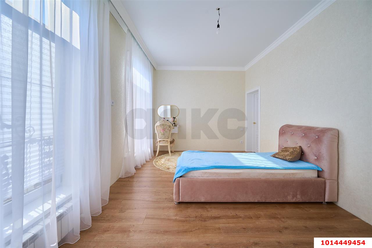 Фото №13: Дом 224&nbsp;м² + 3&nbsp;сот., 2&nbsp;эт. - Краснодар, Западный внутригородской округ, мкр. Сельскохозяйственный Институт, ул. Володи Головатого