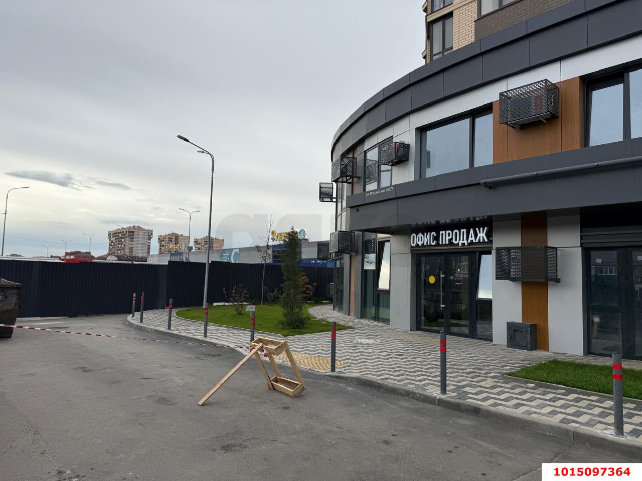 Фото №4: Торговое помещение 21&nbsp;м², 1/16&nbsp;эт. - Краснодар, Прикубанский внутригородской округ, мкр. Музыкальный, ул. Российская, 257/7