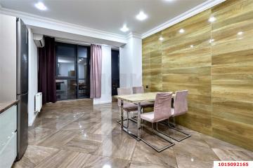 Фото №1: 2-комнатная квартира 95&nbsp;м², 14/24&nbsp;эт. - Краснодар, мкр. Центральный, ул. Будённого, 129
