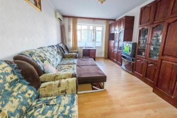Фото №1: 3-комнатная квартира 69 м², 6/10 эт. - Краснодар, мкр. Юбилейный, ул. Думенко, 14