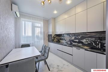 Фото №1: 2-комнатная квартира 52&nbsp;м², 10/24&nbsp;эт. - Краснодар, мкр. жилой комплекс Свобода, ул. Домбайская, 55