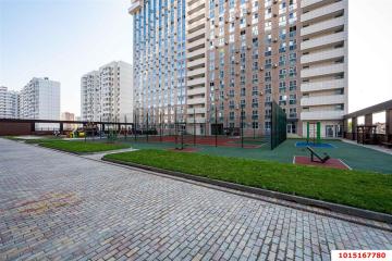 Фото №1: 2-комнатная квартира 60&nbsp;м², 12/19&nbsp;эт. - Краснодар, мкр. Завод Измерительных Приборов, ул. Зиповская, 38