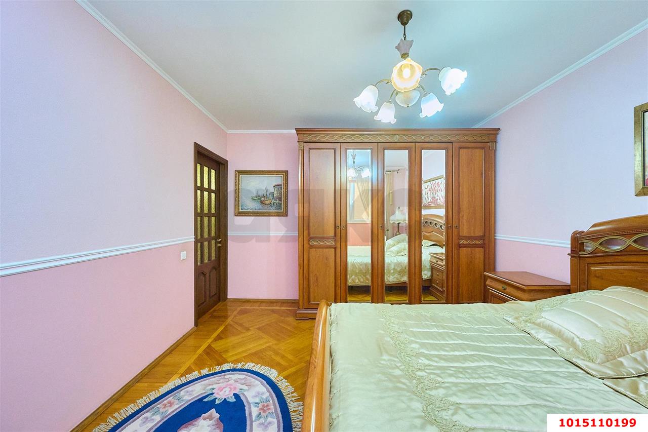 Фото №15: 4-комнатная квартира 130&nbsp;м², 3/11&nbsp;эт. - Краснодар, Прикубанский внутригородской округ, Отделение № 1 совхоза Солнечный, мкр. Фестивальный, ул. Яна Полуяна, 2