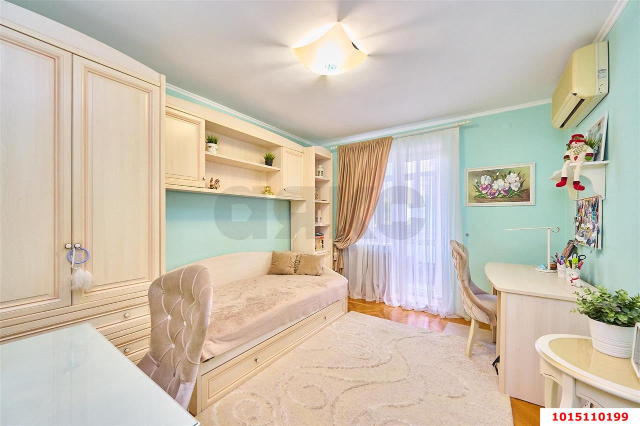 Фото №4: 4-комнатная квартира 130&nbsp;м², 3/11&nbsp;эт. - Краснодар, Прикубанский внутригородской округ, Отделение № 1 совхоза Солнечный, мкр. Фестивальный, ул. Яна Полуяна, 2