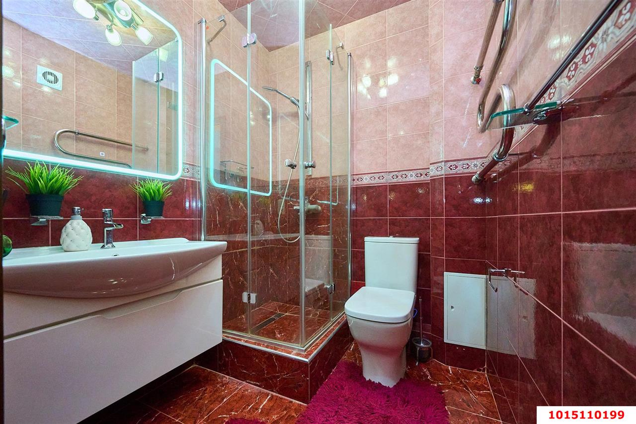 Фото №9: 4-комнатная квартира 130&nbsp;м², 3/11&nbsp;эт. - Краснодар, Прикубанский внутригородской округ, Отделение № 1 совхоза Солнечный, мкр. Фестивальный, ул. Яна Полуяна, 2