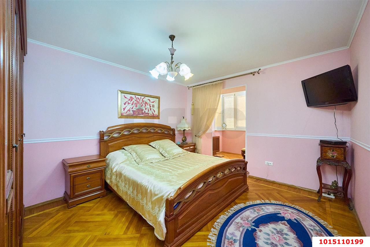 Фото №14: 4-комнатная квартира 130&nbsp;м², 3/11&nbsp;эт. - Краснодар, Прикубанский внутригородской округ, Отделение № 1 совхоза Солнечный, мкр. Фестивальный, ул. Яна Полуяна, 2