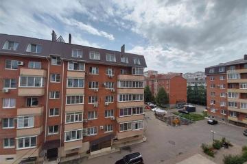 Фото №1: 1-комнатная квартира 41 м², 6/6 эт. - Берёзовый, мкр. Витаминкомбинат, ул. 2-я Целиноградская, 38/3