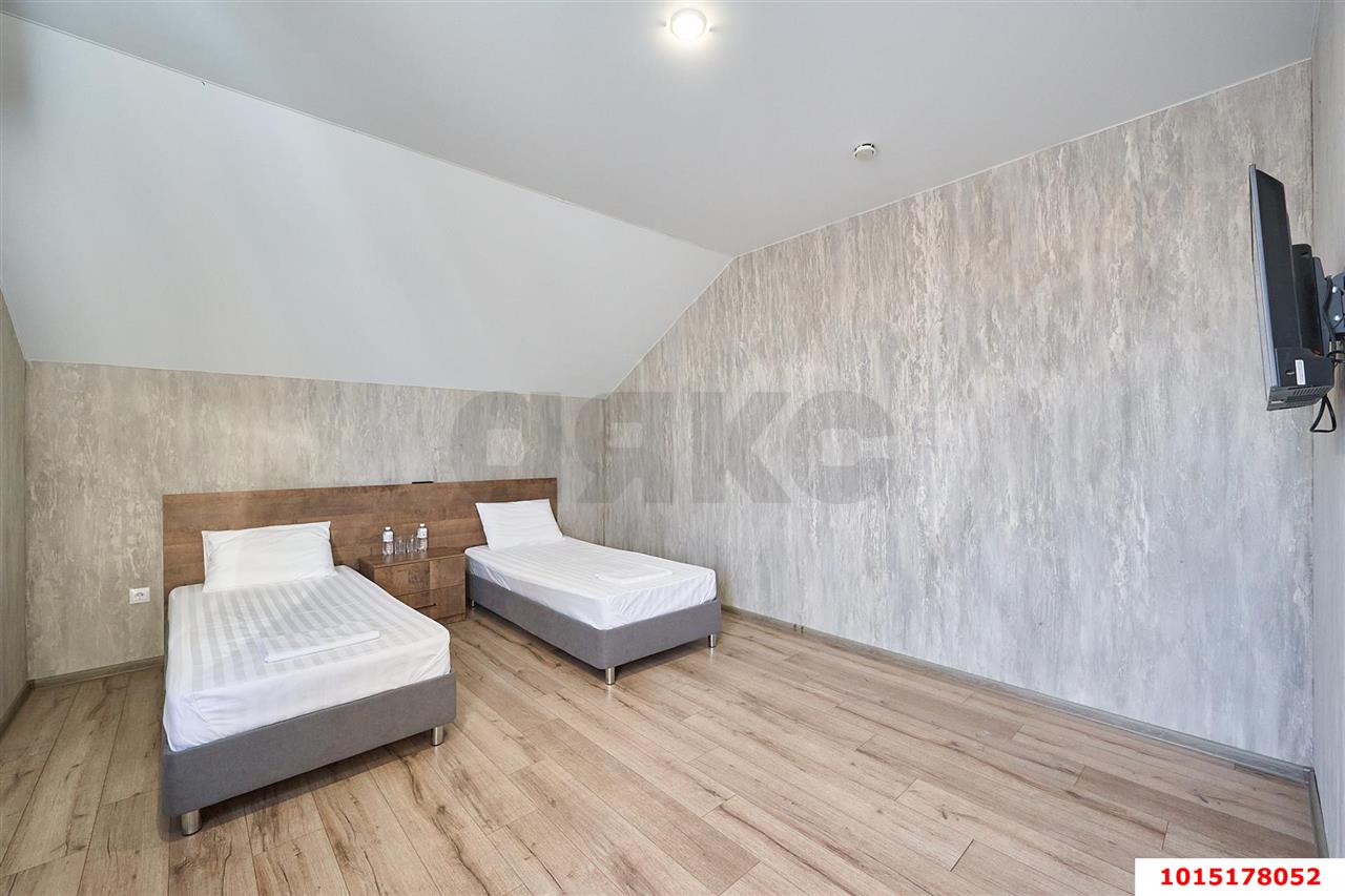 Фото №42: Готовый бизнес 830&nbsp;м², 1/2&nbsp;эт. - Новотитаровская, ул. Королёва, 42