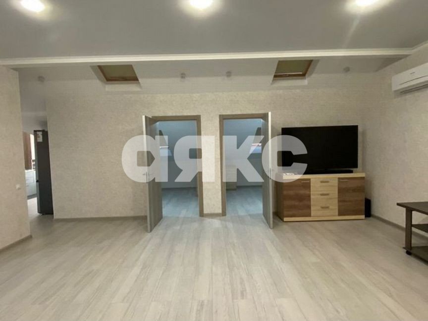 Фото №4: 3-комнатная квартира 75&nbsp;м², 8/8&nbsp;эт. - Геленджик, Южный, квартал Южный, жилой комплекс Столичный квартал, мкр. жилой комлпекс Жуковский, ул. Витебская, 12к6/1