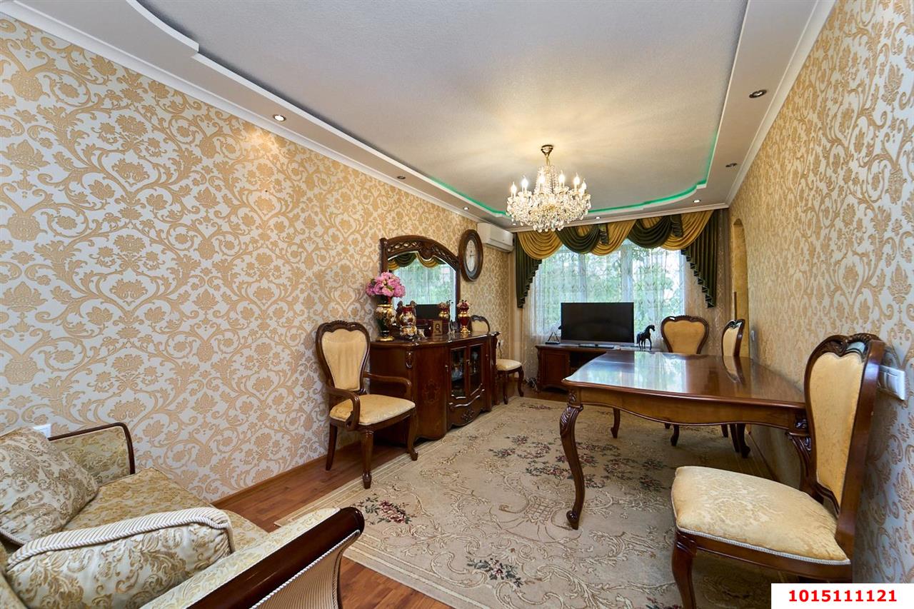 Фото №1: 3-комнатная квартира 70&nbsp;м², 5/5&nbsp;эт. - Краснодар, мкр. Западный внутригородской округ, ул. Красная, 155
